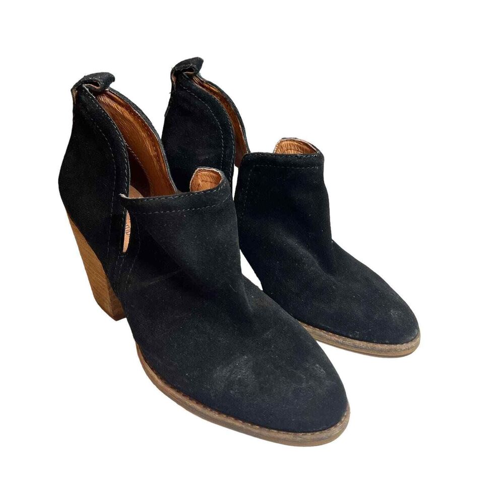 Jeffrey Campbell Size 8.5 Black Suede Slip On Cut Out Ankle Block Heel Booties